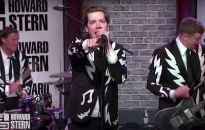 Watch The Hives play raucous live version of ‘Hate To Say I Told You So’ - www.nme.com - Sweden - Manchester
