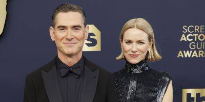Naomi Watts Confirms Billy Crudup Marriage With Courthouse Wedding Photo: 'Hitched!' - www.justjared.com