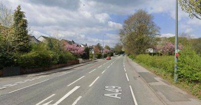 Motorcyclist seriously injured after smashing into curb - www.manchestereveningnews.co.uk