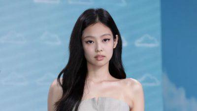Blackpink's Jennie Leaves Melbourne Stage Abruptly Due to ‘Deteriorating Condition’ - www.glamour.com