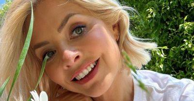 Holly Willoughby drinks 'delicious' wine in summer heat as Phil Schofield's is axed - www.ok.co.uk - Britain - Rome