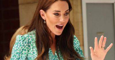 Kate Middleton left in stitches by burping baby as she dances for kids - www.ok.co.uk