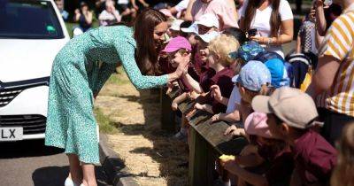 Kate Middleton high-fives young royal fan in sweet moment at children’s centre - www.ok.co.uk - Britain - Denmark - city Oxford