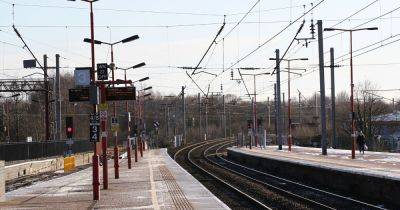 Person found dead on railway line in Wigan - www.manchestereveningnews.co.uk - Britain