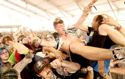 IPhone users moshing at Bonnaroo prompt multiple accidental 911 calls - www.nme.com - Tennessee - city Manchester, state Tennessee