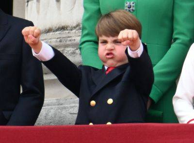 Prince Louis Steals The Show Alongside Prince George And Princess Charlotte At Trooping The Colour - etcanada.com - Charlotte - city Charlotte