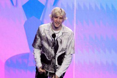 Twitch Streaming Star xQc Signs Reported $70M Deal To Switch To Kick, A New Platform - deadline.com - New York