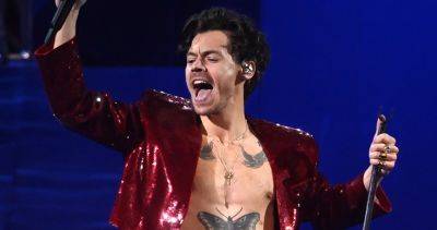 Harry Styles' Love On Tour setlist 2023 in full: What will Harry sing at arena and stadium concerts across UK and Ireland, what time is he on stage at Cardiff Principality Stadium and who are support acts Wet Leg? - www.officialcharts.com - Australia - Britain - New Zealand - New York - Ireland - county Isle Of Wight
