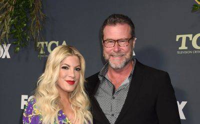 Dean McDermott Deletes Post Announcing Split From Tori Spelling, Source Says They’re Not Separating - etcanada.com