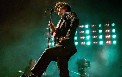Watch Arctic Monkeys reunite with Miles Kane for ‘505’ in London - www.nme.com - Britain - London