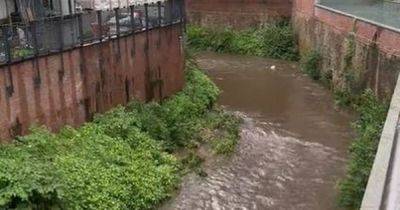 'You can definitely smell it': United Utilities admits 'overflow' as sewage dumped into river after system reaches capacity - www.manchestereveningnews.co.uk - Manchester