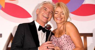 Phillip Schofield apologises to Holly Willoughby over lies and admits he's lost his best friend - www.dailyrecord.co.uk