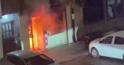 Shocking footage shows blaze at Scots takeaway as firefighters tackle inferno - www.dailyrecord.co.uk - Scotland - county Johnston - Beyond