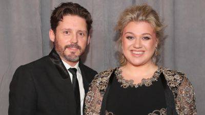 Kelly Clarkson Reveals Ex-Husband Did Not Get Her a Push Present: 'Should Have Been a Red Flag' - www.etonline.com