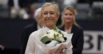 Martina Navratilova says she is clear of cancer after tests - www.msn.com