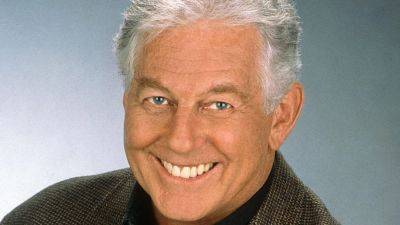 Brett Hadley, 'The Young and the Restless' Star, Dead at 92 - www.etonline.com