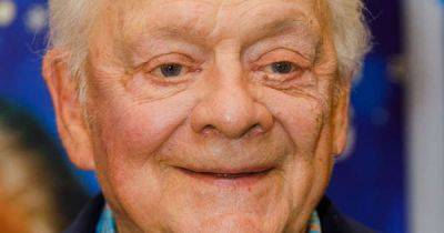 Only Fools and Horses legend Sir David Jason makes TV career change with new BBC series - www.msn.com - Britain