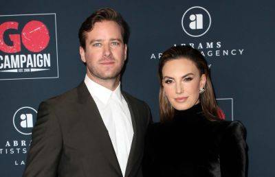 Armie Hammer And Elizabeth Chambers Settle Divorce After Nearly 3 Years - etcanada.com - county Chambers