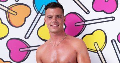 Love Island's Billy Brown reveals body transformation as says show made him 'look ugly' - www.ok.co.uk - county Love