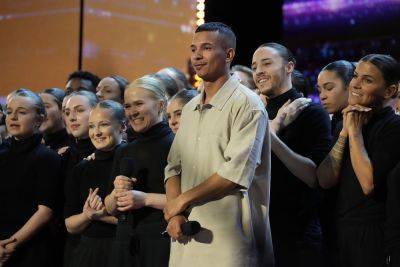 ‘America’s Got Talent’: ‘Mesmerized’ Howie Mandel Slams Golden Buzzer For Hypnotic Dance Crew — Watch! - etcanada.com - county Early