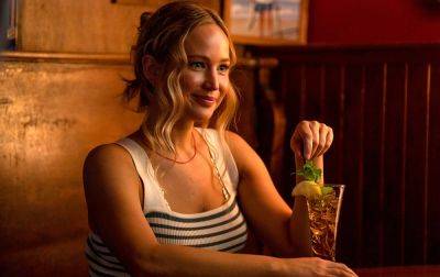 ‘No Hard Feelings’ Review: Jennifer Lawrence’s Raunchy, Cringey Comedy Wastes A Talented Cast - theplaylist.net