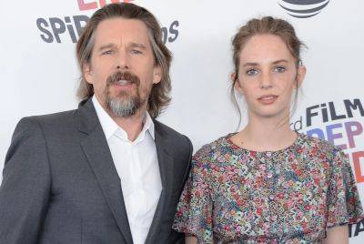 Maya Hawke Admits She Once ‘Lied’ To Her Father Ethan And Said She ‘Was Going To Therapy’ When She Really Went To Lose Her Virginity - etcanada.com - county Bryan - city Asteroid