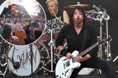Foo Fighters fool Glastonbury festivalgoers with surprise appearance - nypost.com - Britain - Taylor - Virginia - Indiana - county Hawkins - city Sandman