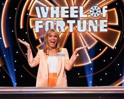 Vanna White Hires ‘Aggresive’ Attorney To Secure Big ‘Wheel Of Fortune’ Raise After Pat Sajak Retirement: Report - etcanada.com