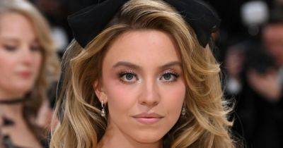 Sydney Sweeney Swears by This Palette to Sculpt and Highlight the Face - www.usmagazine.com - city Charlotte