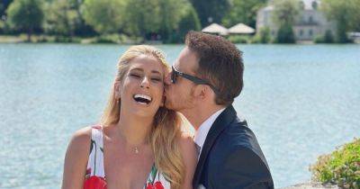Stacey Solomon says she's '100 per cent drunk' as she shares update from toilet at wedding - www.ok.co.uk - Austria