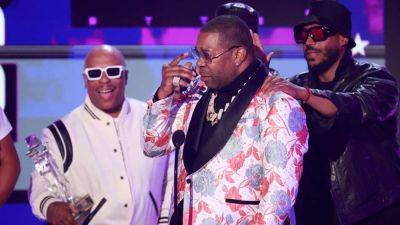 Busta Rhymes Gets Choked Up While Accepting Lifetime Achievement Award at 2023 BET Awards - www.etonline.com