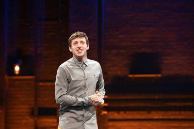 ‘Just For Us’ Broadway Review: Comic Alex Edelman Stands Up To Bigots – And Gets The Last Laugh - deadline.com - Manhattan