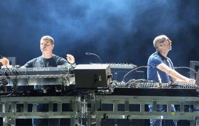 The Chemical Brothers share single ‘Live Again’ and announce new book ‘Paused In Cosmic Reflection’ - www.nme.com - France