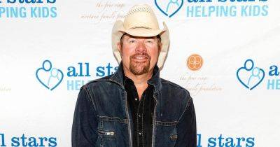 Toby Keith Says He Hopes to Return to Touring After Stomach Cancer Tumor Shrinks: ‘I’m Ready’ - www.usmagazine.com - Oklahoma