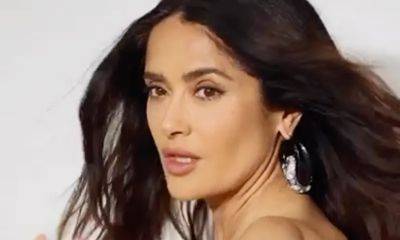 Salma Hayek turns up the heat with steamy sauna pics: ‘Sweating out the stress’ - us.hola.com - Mexico