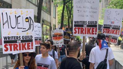 Latine Writers Front WGA East Rally Outside NBC Studios: “Enough – We Need A Path Forward” - deadline.com - Manhattan