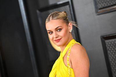 Kelsea Ballerini Gets Hit In The Face With Object Mid-Performance - etcanada.com - New York - county Garden - state Idaho - Boise, state Idaho