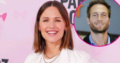 Jennifer Garner and Boyfriend John Miller Are ‘Comfortable and Secure With Each Other’ - www.usmagazine.com - Los Angeles
