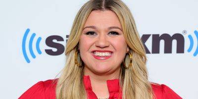 Kelly Clarkson Opens Up About Needing Help & Antidepressants Amid Divorce, Her Song That Was Actually About Suicidal Thoughts, the Song She Wasn't Sure She'd Perform Again, Moving Her Show to New York, Broadway & Which Celebrity Is Her Type - www.justjared.com - New York