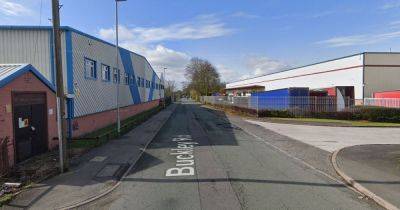 Man, 49, dies after sustaining serious injuries following shock forklift accident - www.manchestereveningnews.co.uk