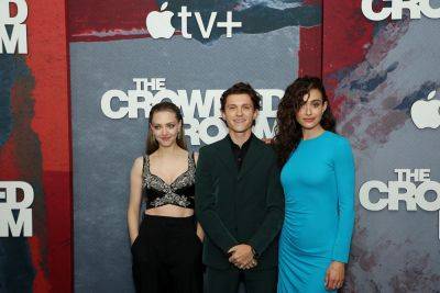 Amanda Seyfried And Emmy Rossum Praise Tom Holland’s ‘Passion’ And ‘Energy’ On Set Of ‘The Crowded Room’: ‘He Helped Everybody Come Together’ - etcanada.com - New York - Canada