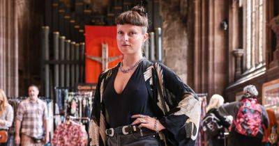Shoppers show off one-of-a-kind style at Manchester vintage fashion fair - www.manchestereveningnews.co.uk - Britain - USA - Manchester
