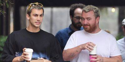 Sam Smith Shows Off Their Thighs in Colorful Short Shorts While Out With Partner Christian Cowan - www.justjared.com - New York