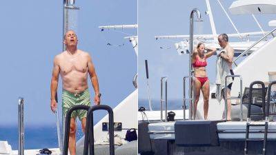 Jerry Seinfeld, wife Jessica soak up sun while on yacht in St Tropez - www.foxnews.com - France - Los Angeles - Chicago - San Francisco