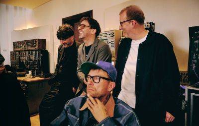 Damon Albarn “really didn’t want anyone in the studio but Graham” when starting work on new album - www.nme.com