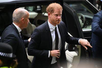 Prince Harry Arrives In Court To Give Evidence In UK Phone Hacking Trial - deadline.com - Britain - London - California