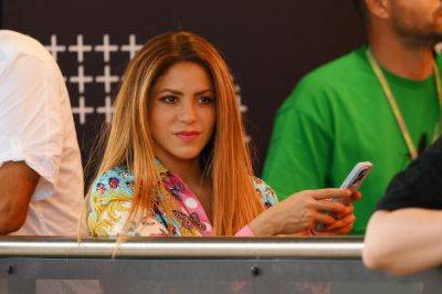 Shakira Spotted At F1 Spanish Grand Prix Amid Lewis Hamilton Romance Rumours - etcanada.com - Spain - Colombia