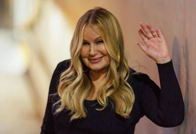 Jennifer Coolidge Recalls Falling In Love With Angry Chefs In Her Waitressing Days: ‘I Like The Way They…’ - etcanada.com - county Bullock - county Love