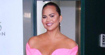 Chrissy Teigen Recalls ‘Spiraling’ After a DNA Test Mistakenly Convinced Her She Had a Twin Sister - www.usmagazine.com
