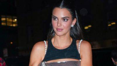 Kendall Jenner's Underboob-Baring Bikini Is a Real Innovation - www.glamour.com - France